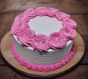 Vanilla Decoration Strawberry Cake