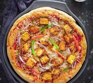 Paneer chilli pizza