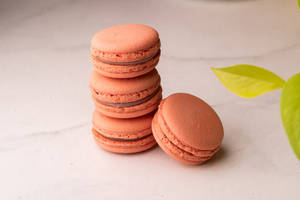 Dark Chocolate Macaron [6 PCS]