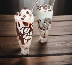 Choco Chip Milkshake [300 Ml]