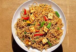 Paneer Hakka Noodles