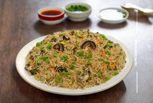 Mushroom fried rice [full]