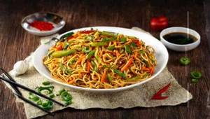 Veg Chilli Garlic Noodles 