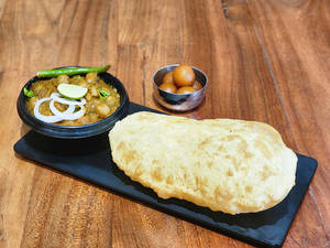 Cholley Bhature Combo