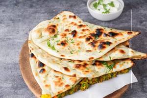 Veg Stuffed Naan