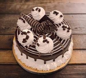 Chocolate Vanilla Cake