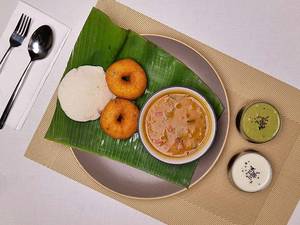 (Jain) Idli Vada Combo