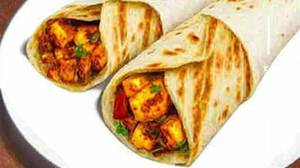 Single Egg Single Paneer Roll