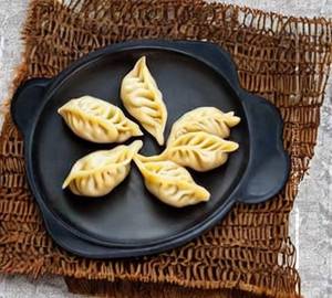 Cheese Gravy Momos