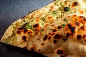 Stuffed Naan 