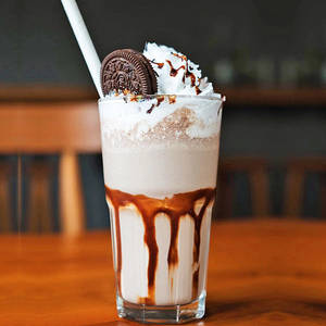 Oreo Caramel Shake