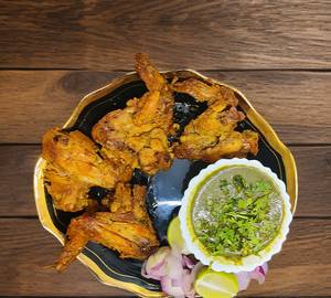 Giant Chicken Wings 4 PIECES                                                   