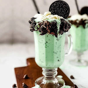 Mint Oreo Shake