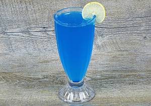 Blue lagoon mocktail