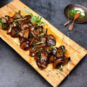 Pork   mushroom  [dry]