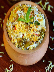 Paneer Tikka Hyderabadi Biryani