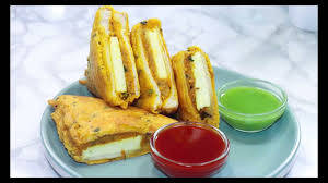 Paneer Bread Pakoda [4 Pieces]
