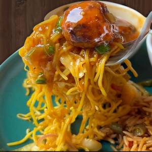 Veg Noodles Manchurian