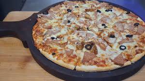 Mixed non veg chopping pizza
