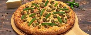 Hariyali chicken pizza