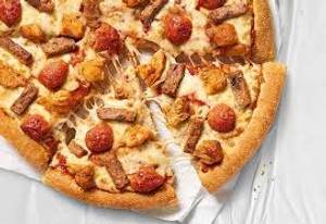 Supreme tandoori chicken pizza
