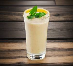 Banana lassi