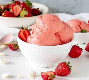 Strawberry Scoops