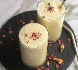 Royal dates lassi