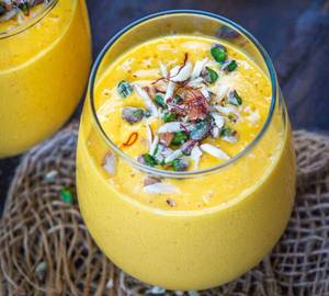 Mango lassi