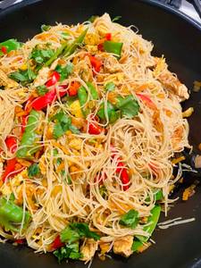 Chicken Singapore Noodles
