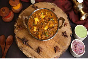 Karahi Paneer 750 Ml Container | Serves 2-3 |