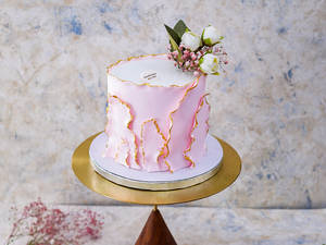Pretty Pink Mother’s Day Cake