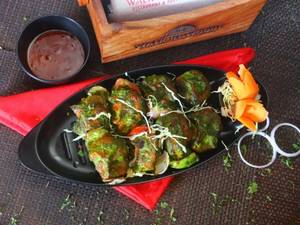 Tandoori Hariyali Momo's (8 Pcs)
