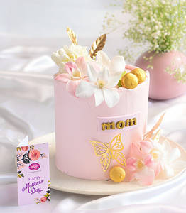 Elegant & Pretty Mother’s Day Cake