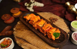 Paneer Achari Tikka 8 Pcs