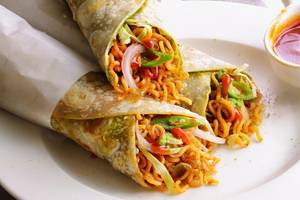 Chicken Chowmein Roll