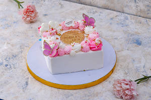 Stunning Mother’s Day Special Cake