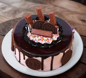 Chocolate kitkat oreo cake [500gms]                                             