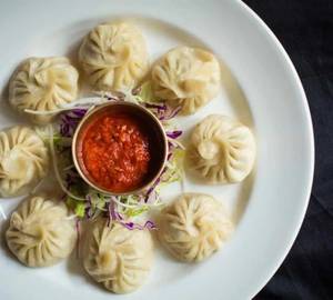 Veg Steam Momos (6 Pcs.)