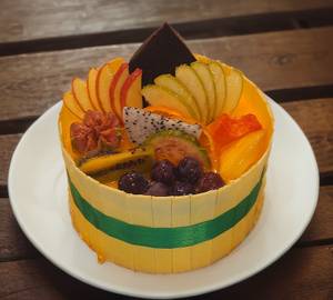 Pine Apple Fancy Cake 1 Kg(Cake Desing Changeon Daily Basis )