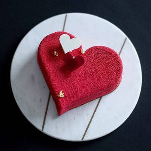 Red Velvet Heart Shape [500 Grams],