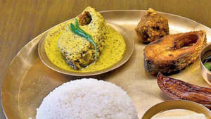 Bangali Ilish Maacher Thala (rice+dal+ Ilish Maach-1pc +chatni +papad)