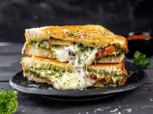 Cheese loaded grill sandwich