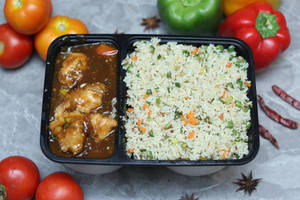 Veg Fried Rice With Chilli Chicken