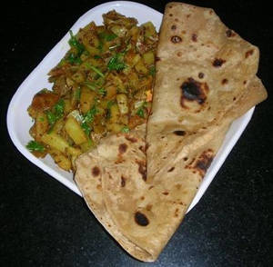 Aloo Bhujiya (250 Ml)+3 Pcs Butter Partha+ Salad+ Lasun Chutney