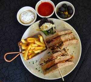 The Park Club Sandwich - Chicken And Bacon