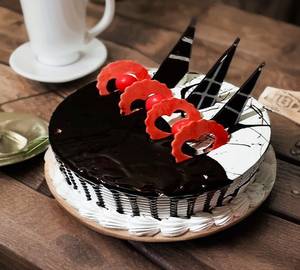 Chocolate vanilla cake