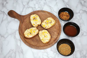 Cheese Corn Garlic Bread (4pcs)