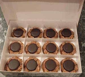 12 Mocha Biscuit Large Travel Pastry Box