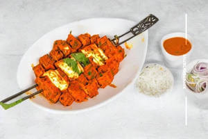 Grated Paneer Tikka Masala